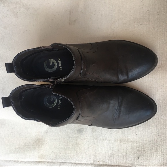 🔥SOLD🔥Guess Chocolate Brown Ankle Booties 🍫 - Picture 2 of 3